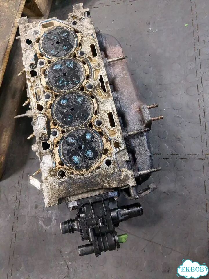 Головка блока (ГБЦ) Ford Focus 2 G8DA, G8DB, G8DC, G8DD, G8DE, G8DF фото 3