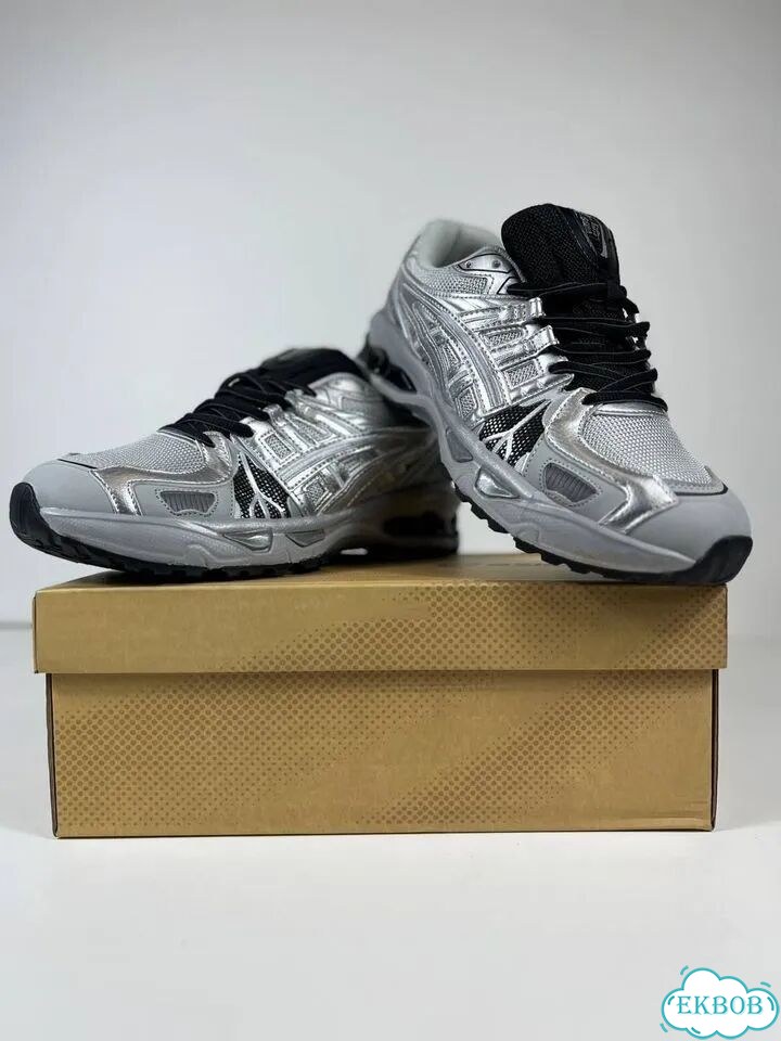 Кроссовки Asics фото 1