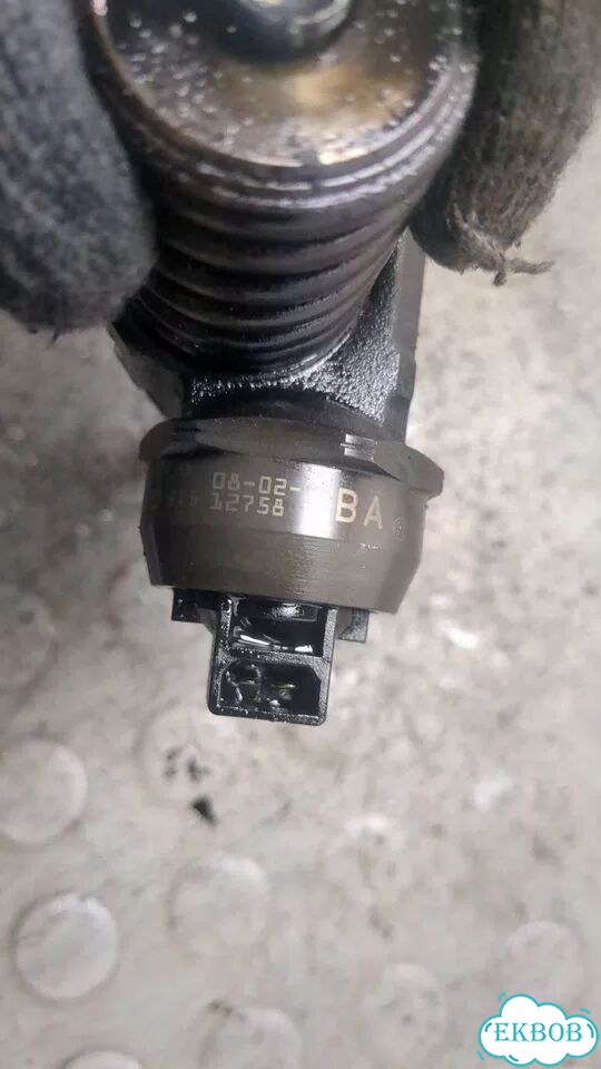 Форсунка топливная Audi A3 (8P) фото 4
