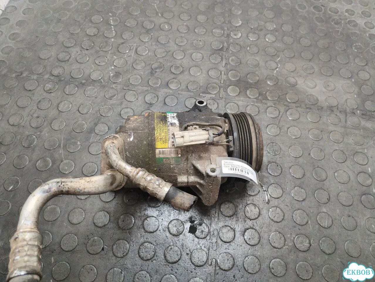 Компрессор кондиционера Opel Astra H фото 1