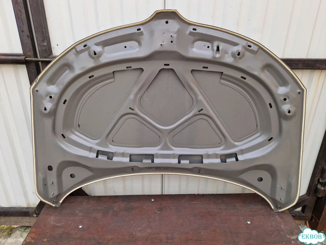 Капот Skoda Rapid 1 2012-2020 фото 6