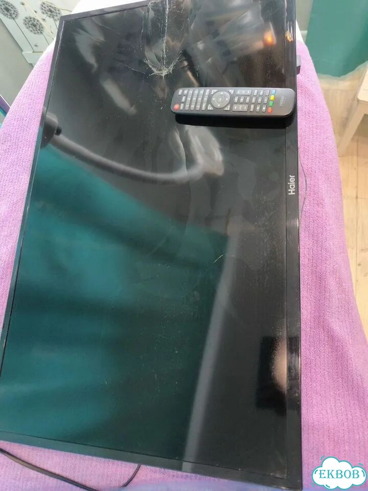 Телевизор на запчасти 32 дюйма Haier фото 2