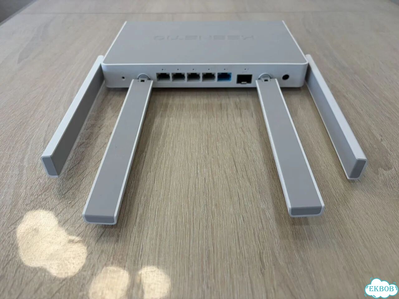 Роутер keenetic ultra kn 1810 фото 3
