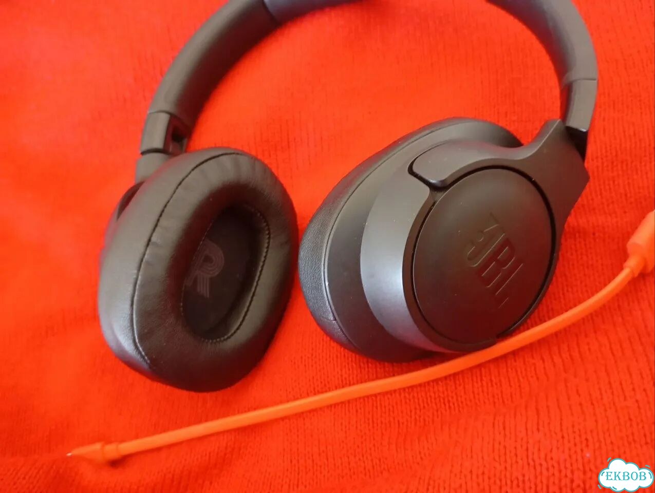 Беспроводные наушники JBL фото 3