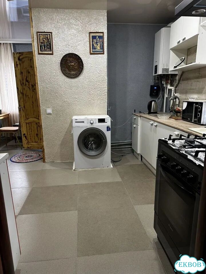 Комната в 3-к., 1/2 эт. фото 4