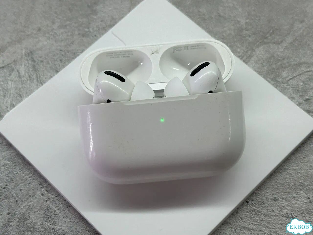 AirPods Pro оригинальные фото 3
