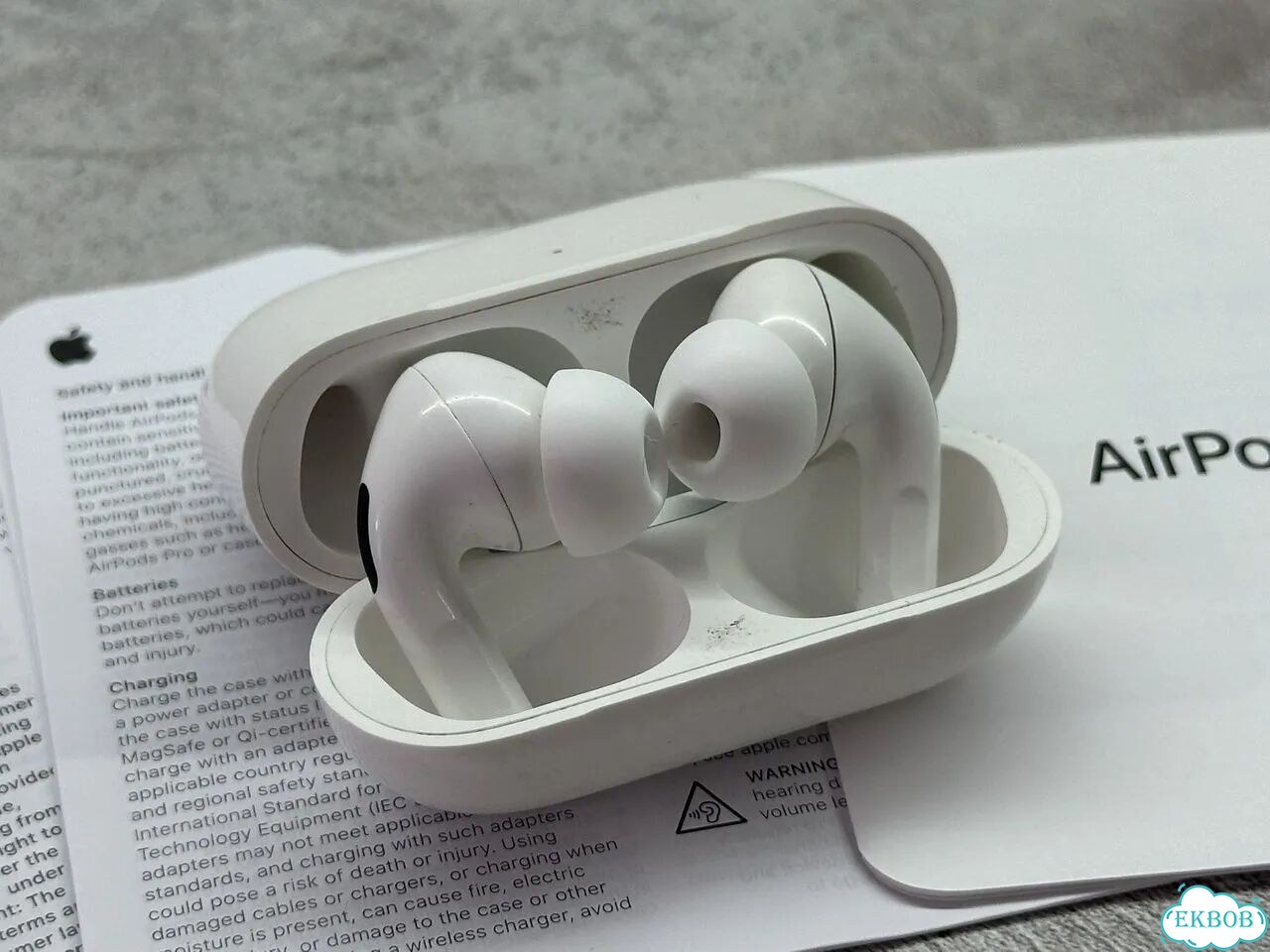 AirPods Pro оригинальные фото 5