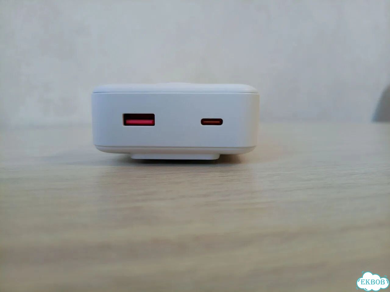 Повербанк, быстрая зарядка, 20000 mAh, белый фото 3