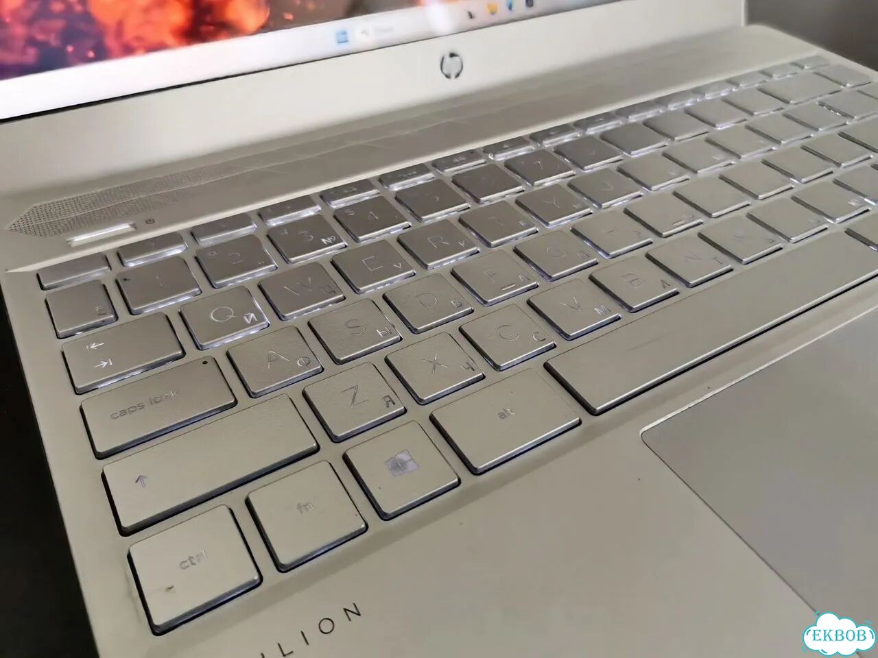 HP тонкий и мощный 13.3/IPS FHD I3-8/4GB/SSD 128GB фото 4