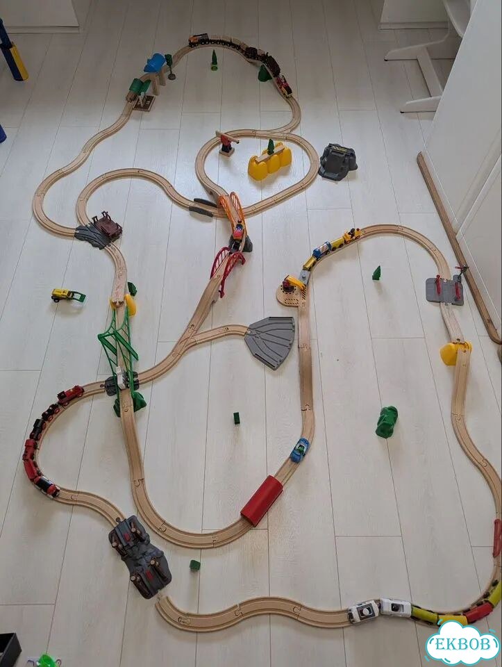 Деревянная железная дорога IKEA + brio фото 1