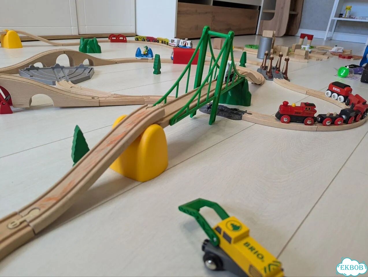 Деревянная железная дорога IKEA + brio фото 2