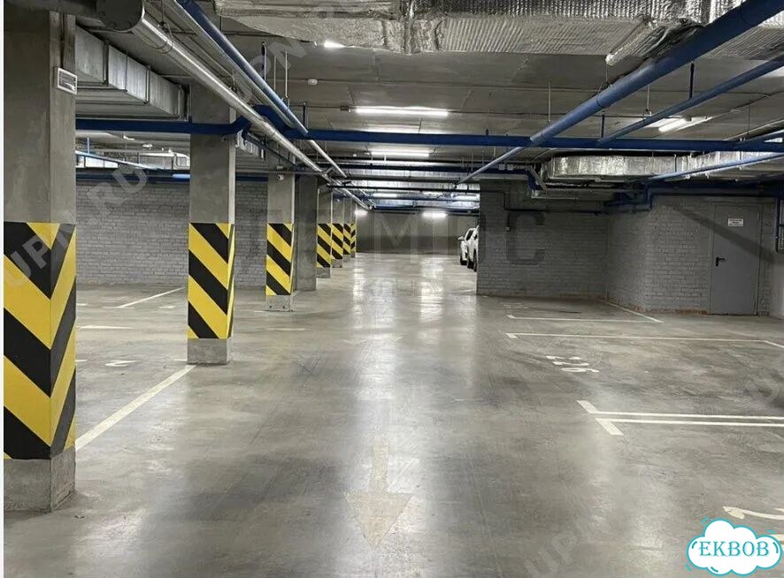 Машиноместо, 14 м² фото 1