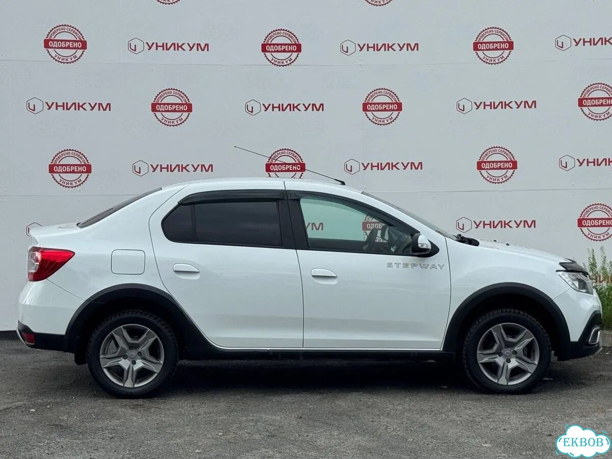 Renault Logan Stepway 1.6 AT, 2020, 131 845 км фото 6