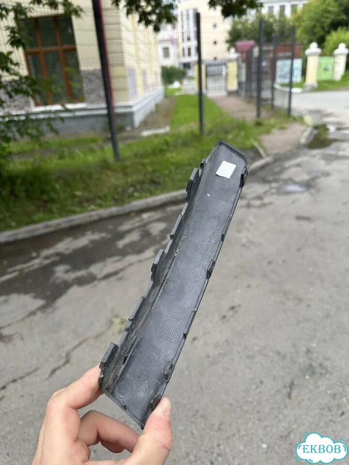 Накладка бампер passat b6 фото 3
