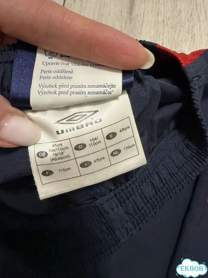 Шорты мальчику оригинал umbro 4-5 лет (104-110) фото 4