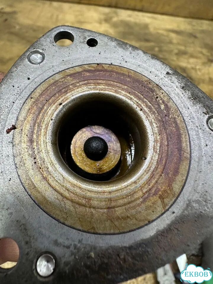 Клапан изменения фаз MB M271 compressor фото 3