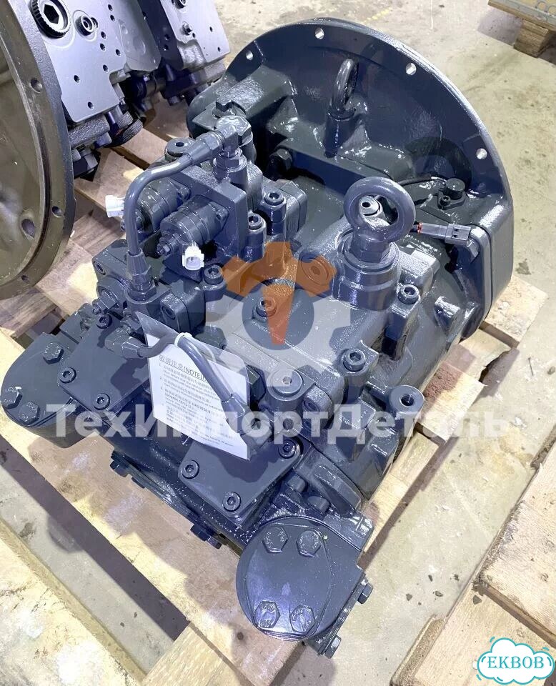 Основной насос Hitachi ZX200 фото 3