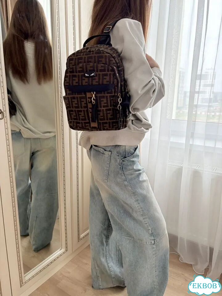 Рюкзак новый в стиле Fendi фото 3