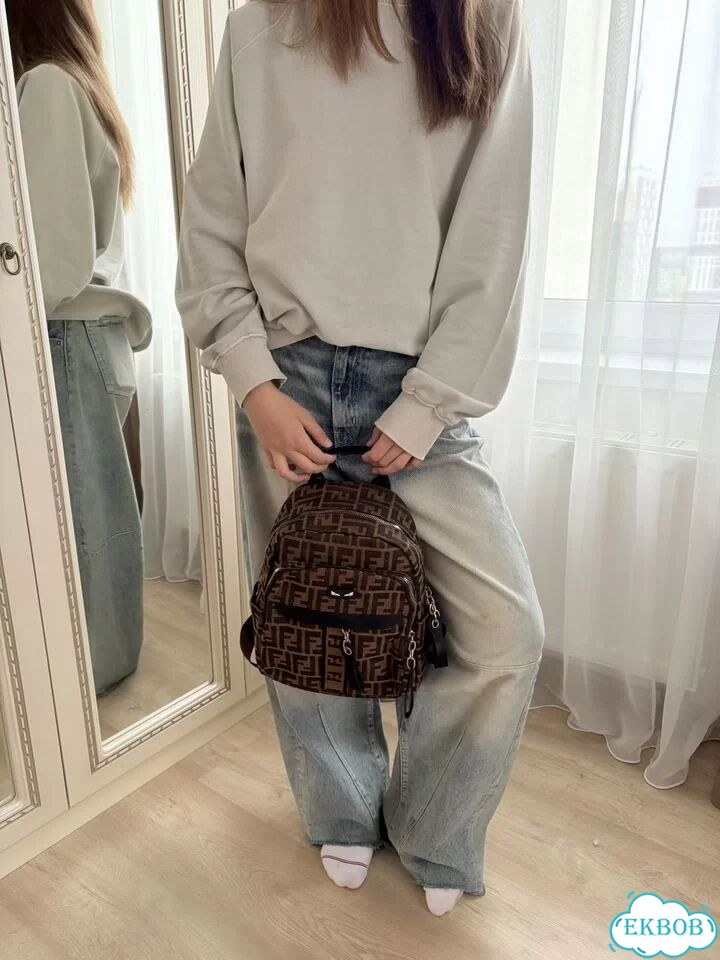 Рюкзак новый в стиле Fendi фото 4