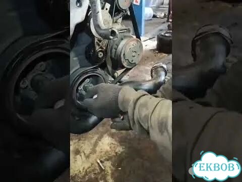 Компрессор кондиционера Skoda Octavia (A5) фото 2
