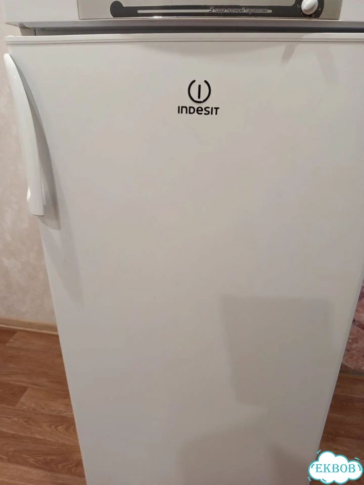 Холодильник Indesit, б/у фото 1