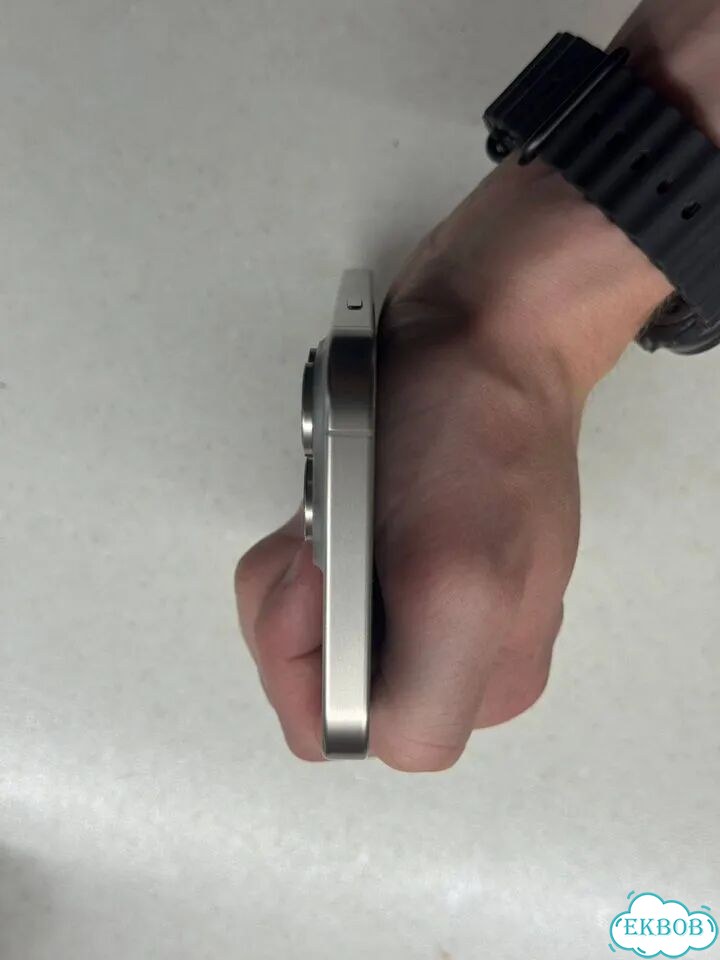 iPhone 15 Pro Max, 256 ГБ, SIM + eSIM фото 8