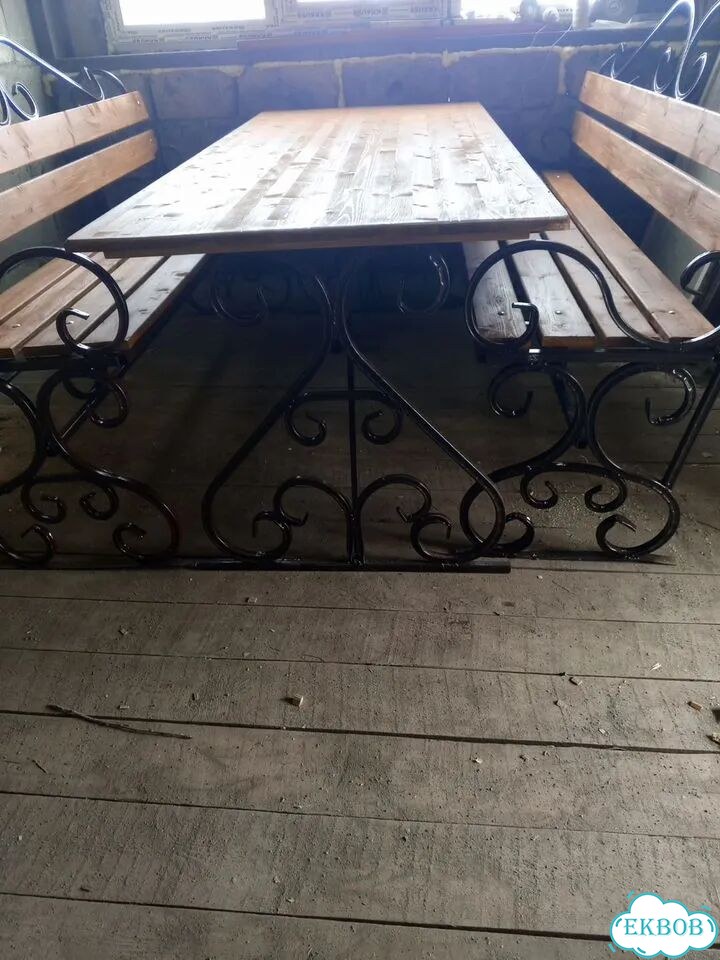 Две скамейки и стол фото 3