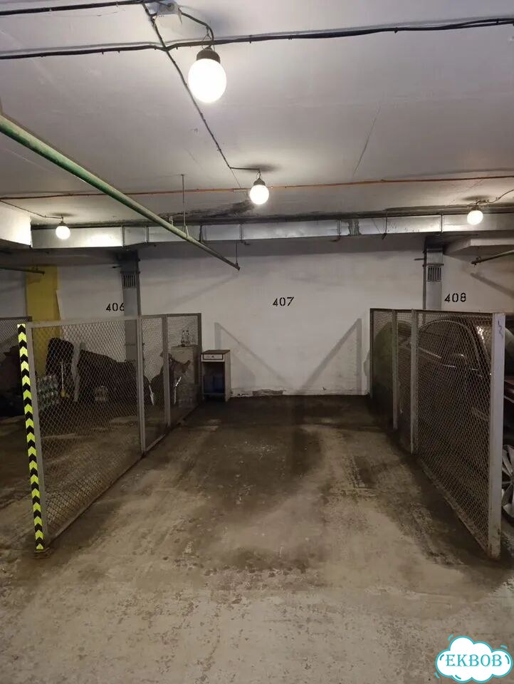 Машиноместо, 15 м² фото 1