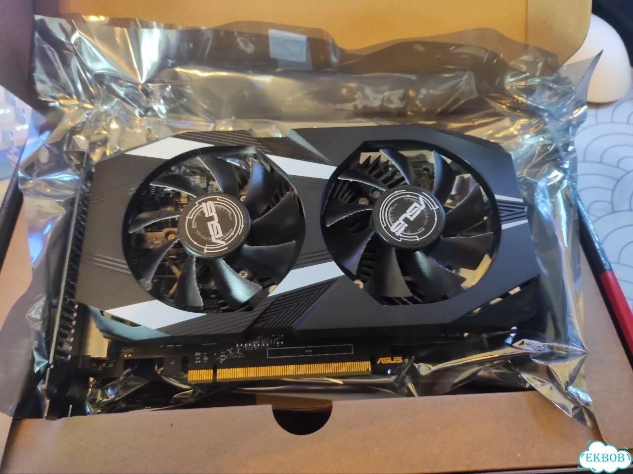 Видеокарта asus 1050ti 4GB фото 1