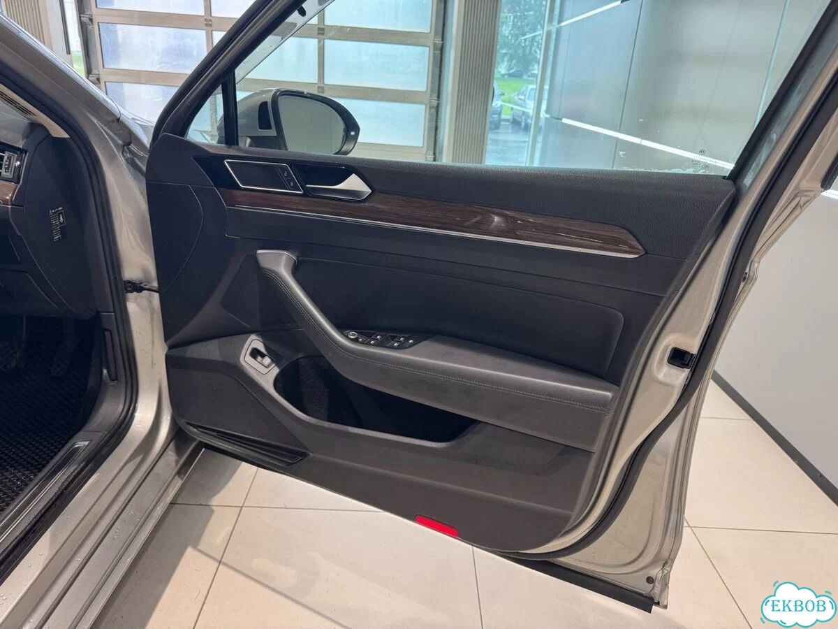Volkswagen Passat 1.4 AMT, 2015, 140 000 км фото 23