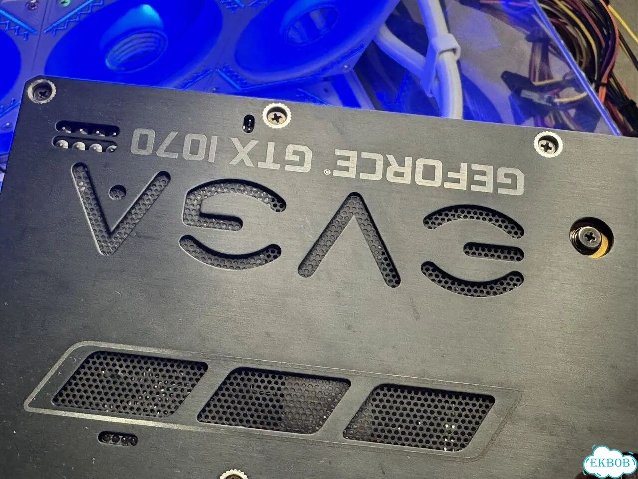 Игровая видеокарта GTX 1070 8gb фото 6