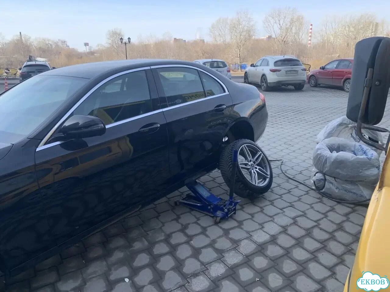 Выездной шиномонтаж фото 1