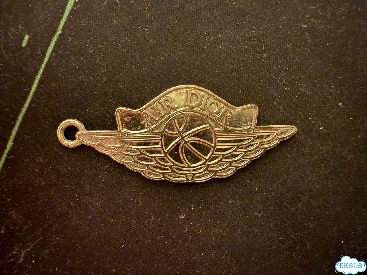 Винтажная подвеска Air Jordan Wings фото 1