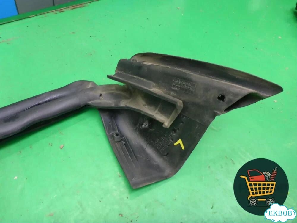 Уплотнитель стекла двери передней левой (A1727200724) Mercedes Benz SLK R172 с 2010-2016г (слк) фото 4