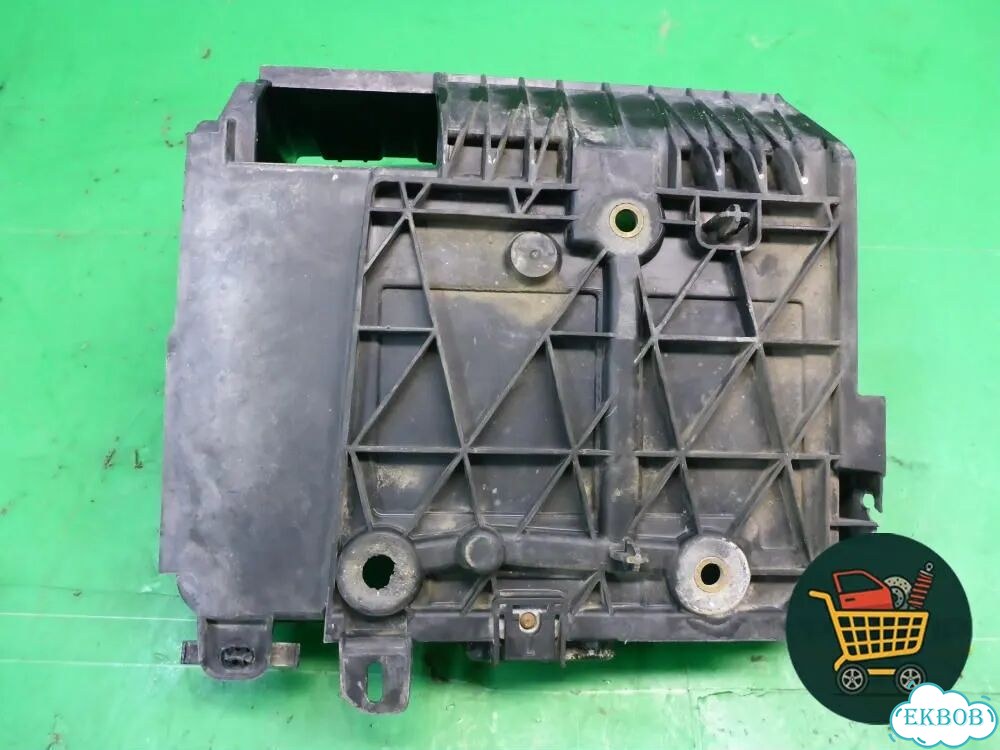 Площадка под аккумулятор (8200467409) Renault Megane 2 с 2002-2009г (Меган) фото 2