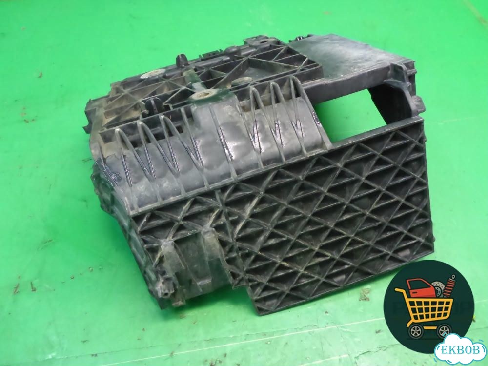 Площадка под аккумулятор (8200467409) Renault Megane 2 с 2002-2009г (Меган) фото 3