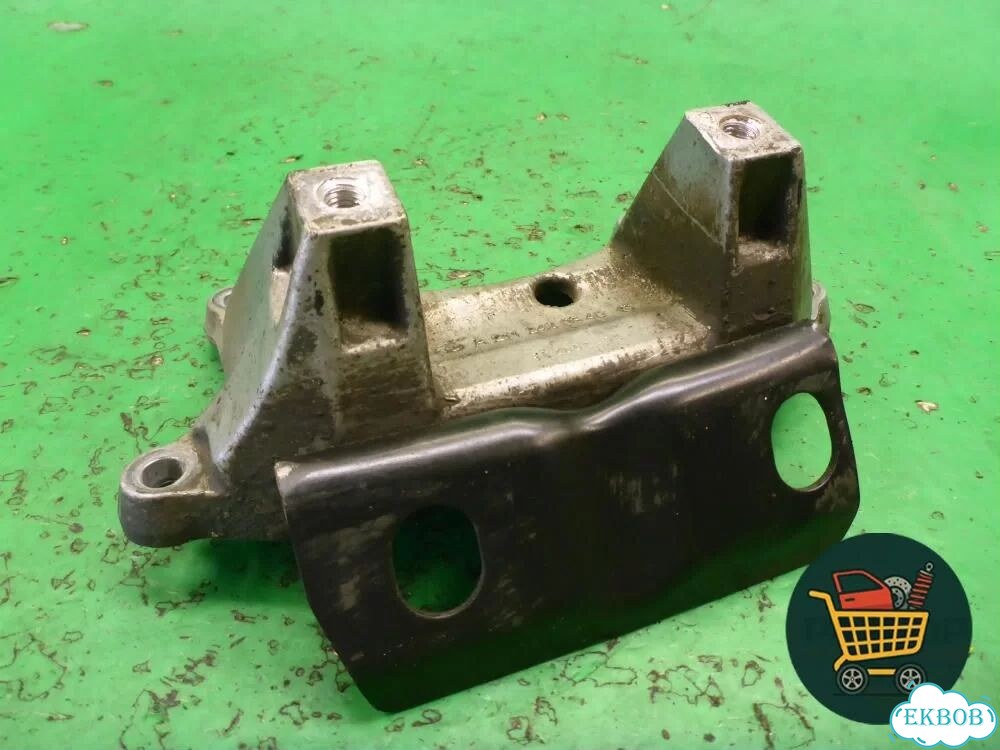 Кронштейн кпп (A2112420340) Mercedes Benz SLK R172 с 2010-2016г (слк) фото 2