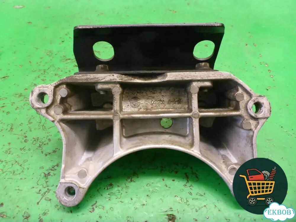 Кронштейн кпп (A2112420340) Mercedes Benz SLK R172 с 2010-2016г (слк) фото 3
