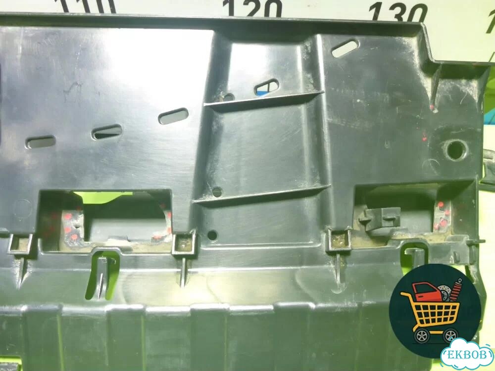 Кронштейн заднего бампера центральный (51128069250) BMW X5 G05 с 2018г (Х5 Г05) фото 8