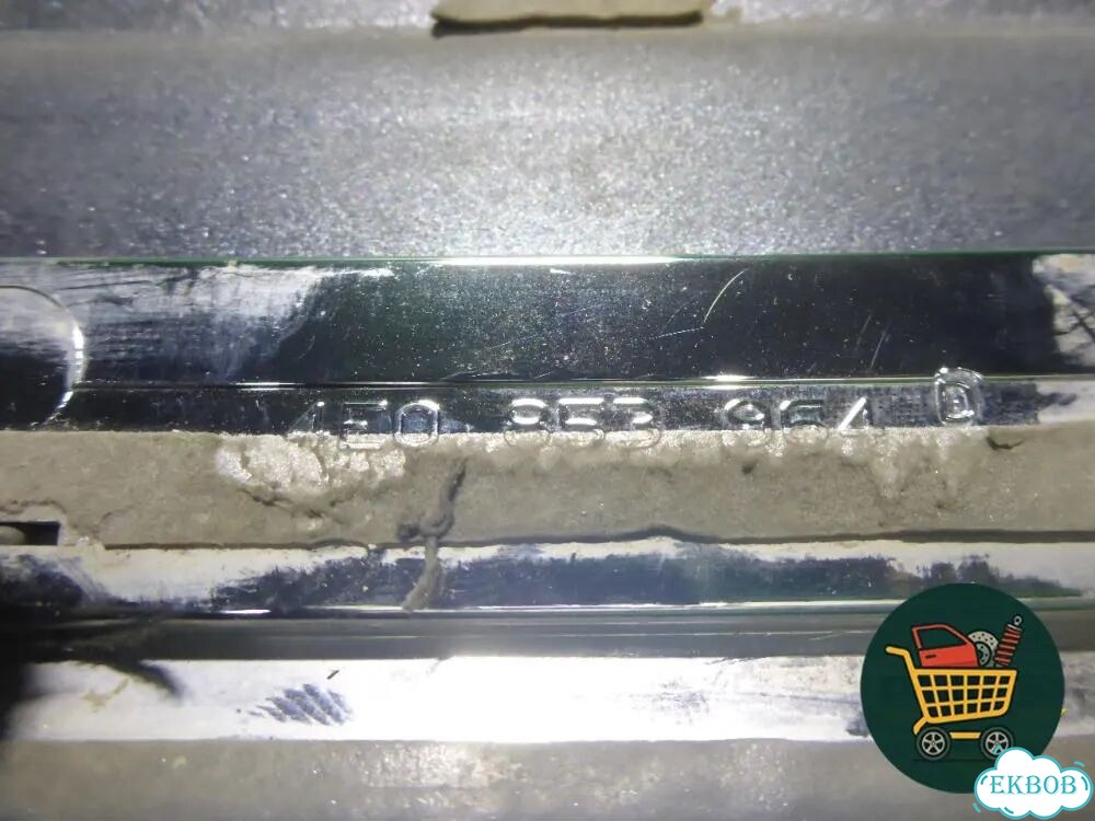 Накладка двери задней правой (4E0853964) Audi A8 с 2002-2010г (А8) фото 2