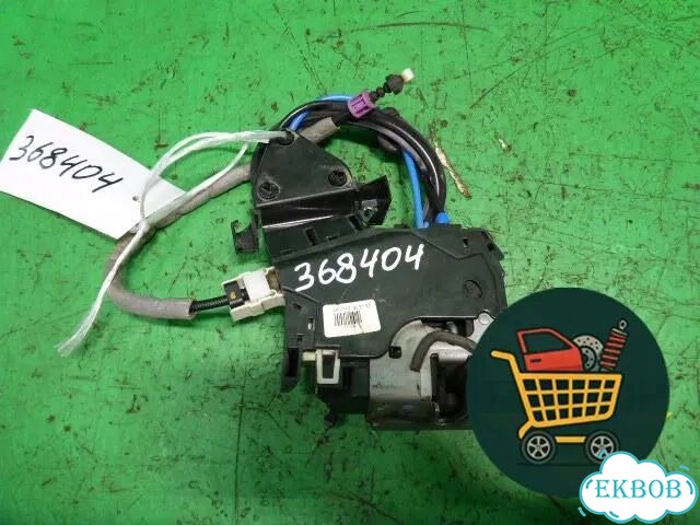 Замок двери задней правой (4 контакта) (A2047300435) Mercedes Benz C-Klass W204 с 2007-2014г (Ц) фото 1