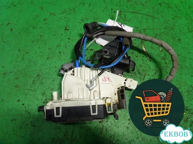 Замок двери задней правой (4 контакта) (A2047300435) Mercedes Benz C-Klass W204 с 2007-2014г (Ц) фото 3