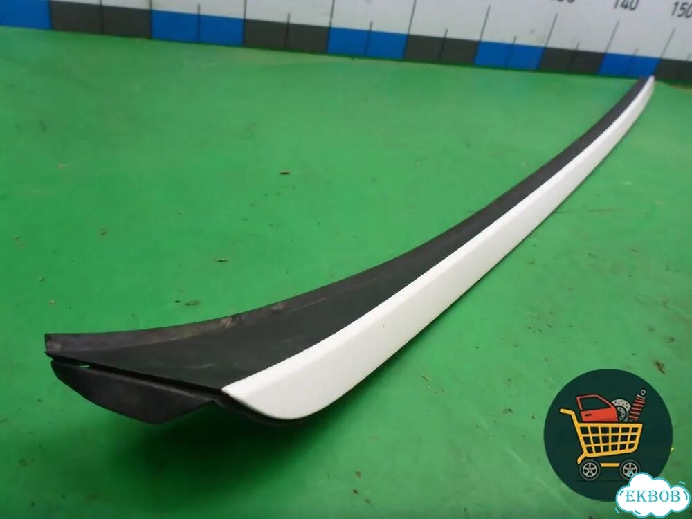 Молдинг лобового стекла левый (861321B8000) Hyundai Grand Santa Fe с 2012-2018г (Гранд Санта Фе) фото 2