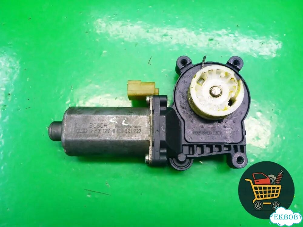 Моторчик стеклоподъёмника задний левый (676283620660) Land Rover Range Rover 3 с 2002-2012г (Вог) фото 1