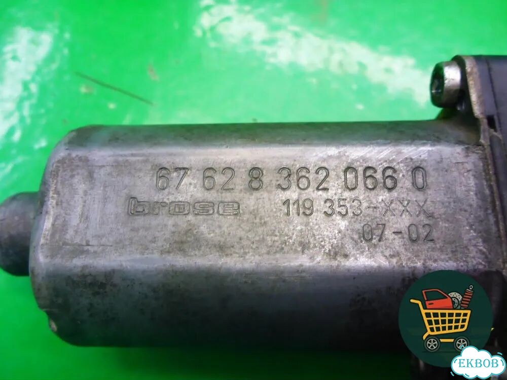 Моторчик стеклоподъёмника задний левый (676283620660) Land Rover Range Rover 3 с 2002-2012г (Вог) фото 4