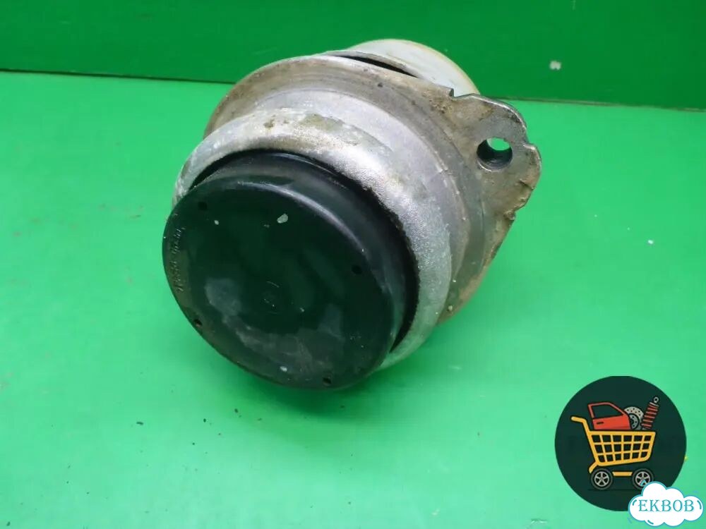 Опора двигателя левая (4.5л M48) Porsche Cayenne с 2003-2010г (Каен) фото 2