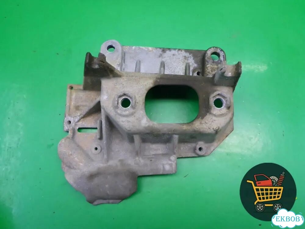 Кронштейн опоры кпп (8200477152) Renault Clio с 2005-2012г (Клио) фото 1