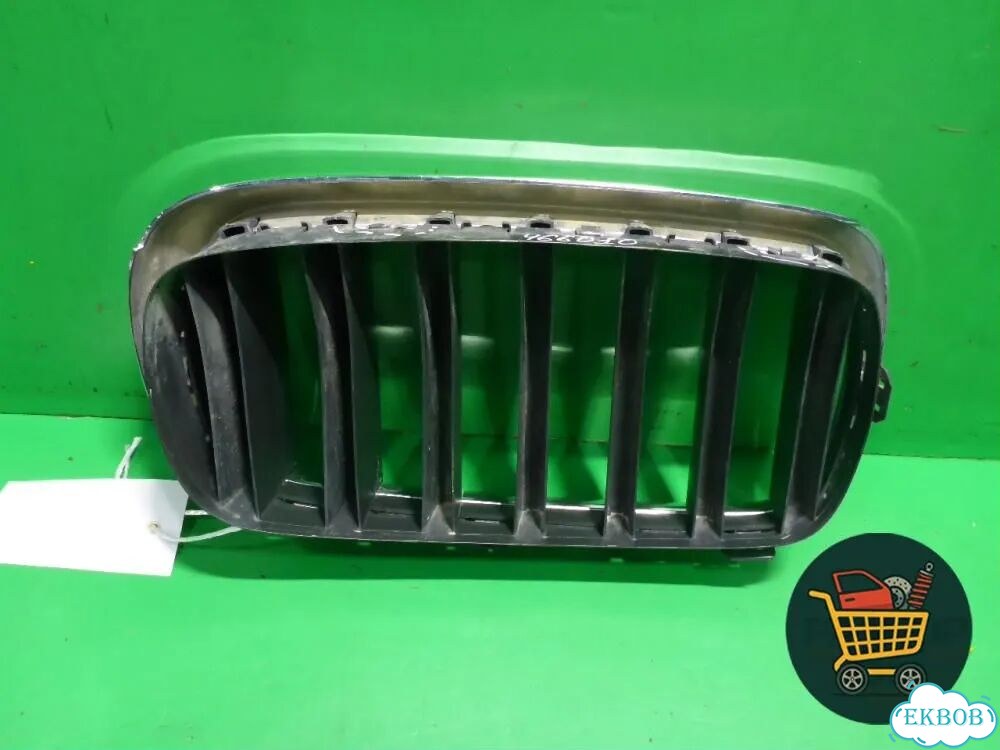 Решетка радиатора левая (7316075) BMW X5 F15 с 2013г (Х5 Ф15) фото 3