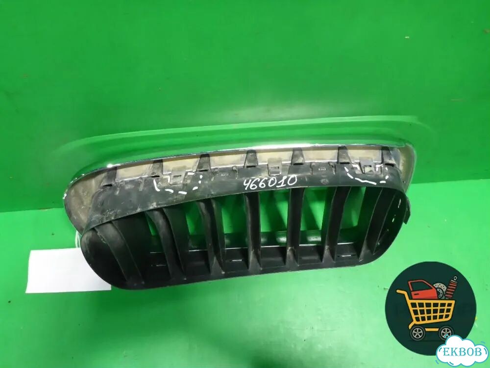 Решетка радиатора левая (7316075) BMW X5 F15 с 2013г (Х5 Ф15) фото 4