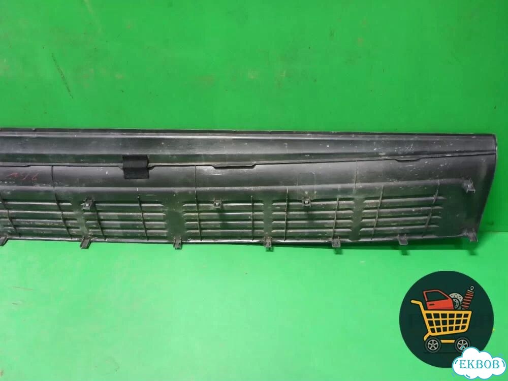Накладка заднего бампера (до 2012г) (5216260040) Toyota Land Cruiser (200) с 2008г (Ленд Крузер) фото 1